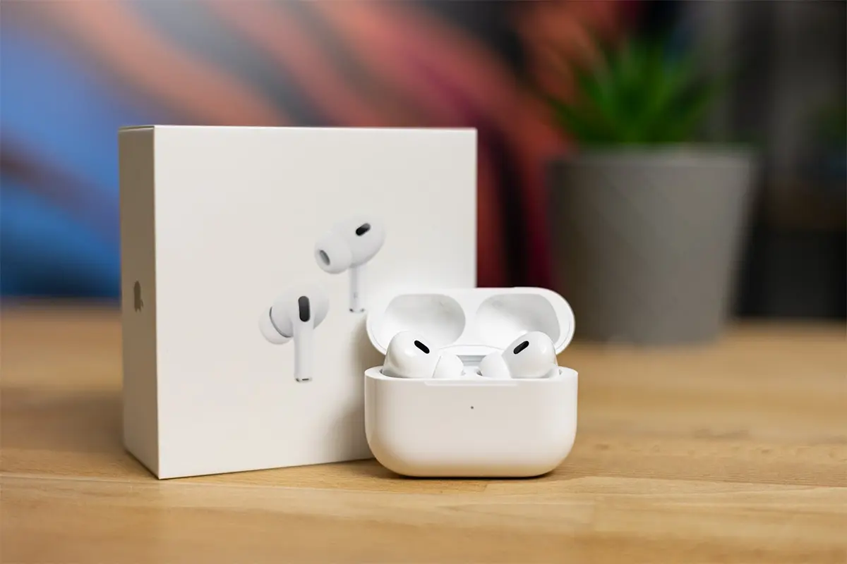 Apple AirPods Pro 2 Gen với hộp sạc mới